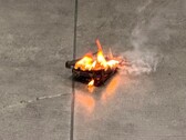 Une personne a signalé que le site Galaxy S24 était en feu.