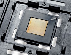 Les nouvelles puces de classe serveur Power10 d'IBM sont fabriquées selon le procédé EUV 7 nm de Samsung. (Image : IBM)