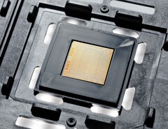 Les nouvelles puces de classe serveur Power10 d&#039;IBM sont fabriquées selon le procédé EUV 7 nm de Samsung. (Image : IBM)