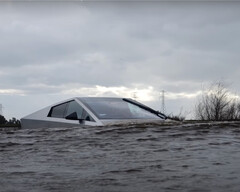 Tesla Cybertruck avec mode &quot;wade&quot; pour la conduite en eaux profondes (image : TechRax / Youtube)