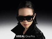Xreal dévoile les lunettes One Pro AR avec un écran virtuel de 171", un mode ultra-large 32:9 et un système audio Bose. (Source de l'image : Xreal)