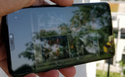 OnePlus 6 à l'extérieur : luminosité maximale.