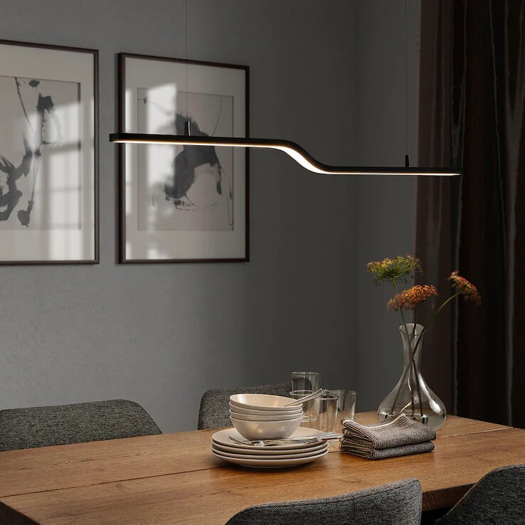 La lampe à suspension à LED IKEA PILSKOTT. (Image source : IKEA)