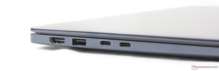 À gauche : HDMI 2.1, USB-A 3.2 Gen. 1, 2 ports USB-C Thunderbolt 4 avec DisplayPort 2.1 + Power Delivery