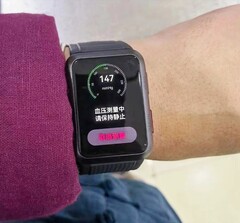 La Huawei Watch D devrait être lancée dans dix jours. (Image source : Weibo)
