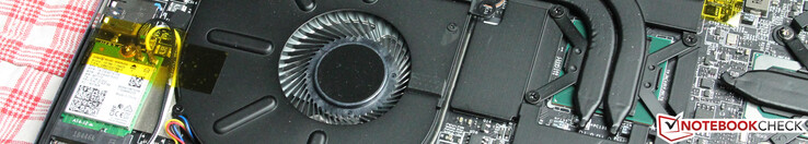 Le MSI PS63 Modern 8RC avec une carte graphique Nvidia GTX 1050 Max-Q et un processeur Intel quadricoeur 15 W.