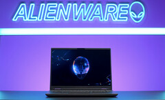 L'Alienware m16 R2 associe des processeurs Intel Meteor Lake et des GPU NVIDIA GeForce RTX 40. (Source de l'image : Dell)