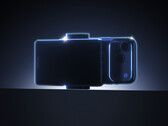 Le DC-T1 devrait faire ses débuts à l'échelle mondiale. Photo : image promotionnelle montrant l'écran monté sur un iPhone.