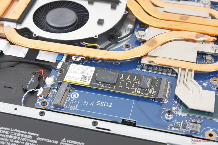 Prend en charge jusqu'à deux disques SSD M.2 2280 NVMe (un PCIe5 + un PCIe4)