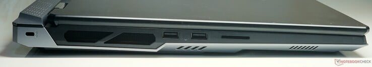 À gauche : verrou Kensington, 2x USB 3.2 Gen2 Type-A, lecteur de carte SD