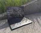 Le ZenBook 14 OLED d'AMD à l'air libre