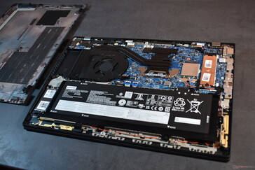 Lenovo ThinkPad T16 Gen 2 : vue de l'intérieur
