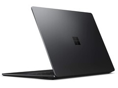 Amazon propose le Microsoft Laptop 3 reconditionné par le fabricant avec le plus grand SSD de 256 Go pour seulement 499 dollars (Image : Microsoft)