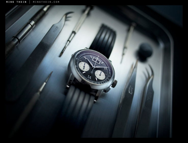 Ming photographie des montres depuis un certain temps déjà — il a l’œil bien exercé pour ce qui met une montre en valeur