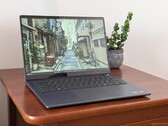 Test du Dell 14 Plus 2-en-1 : AMD offre un avantage décisif par rapport à Intel