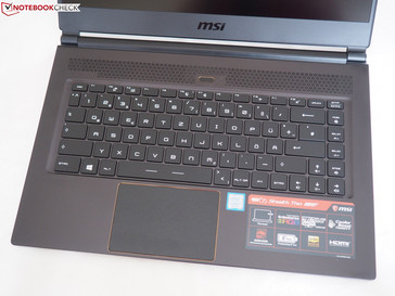 MSI GS65 8RF : clavier chiclet avec rétroéclairage RVB.