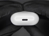 L'étui à AirPods modifié. (Source : Ken Pillonel via YouTube)