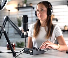 L&#039;AT-UMX3 est une table de mixage facile à utiliser pour les podcasteurs et les diffuseurs en direct. (Source : Audio-Technica Japon)