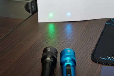Les deux lasers comparés, bien que dans la version 3R