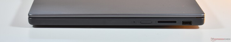 droit : Lecteur de carte SD, USB-A 3.2 Gen 1
