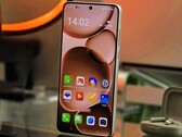 L'Oppo Find X8 Ultra en revue. (Source de l'image : Marcus Herbrich/Notebookcheck)