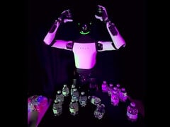 Tesla Optimus avant la chute. (Source de l'image : Decent_Cheesecake643/Reddit)