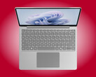 Le Surface Laptop 13 pouces pèse environ 1,2 kg.