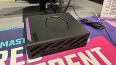 Le Cooler Master Mini-X est un mini-PC de milieu de gamme avec jusqu'à 64 Go de mémoire et des processeurs Intel Core Ultra. (Source : Cowcotland)