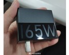 Est-ce la nouvelle brique de chargement de smartphone la plus puissante ? (Source : Digital Chat Station via Weibo)
