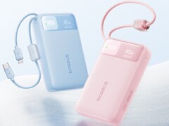 La batterie externe Baseus EnerFill FC11 en bleu et rose.