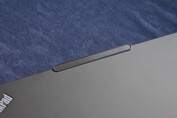 Lenovo ThinkPad X13 G4 Noir profond : Bosse de l'appareil photo