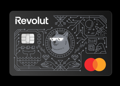 La carte Mastercard Revolut équipée de LED. Les yeux s'allument lors du paiement.