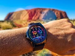 Les montres connectées ne nécessitent qu’une luminosité maximale de 4 000 nits pour être visibles même par temps très ensoleillé ; la valeur ajoutée d’une luminosité de 6 000 nits est donc discutable.