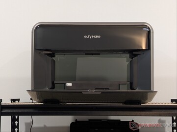 imprimante UV eufyMake E1 avec porte avant ouverte.