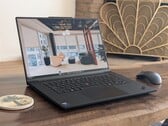 Critique du Lenovo ThinkPad P1 16 Gen 8 : Première de la série Tandem OLED