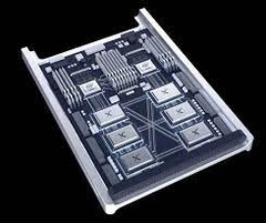 Ce premier échantillon d'ingénierie Sapphire Rapids offre des performances médiocres, mais les composants Xeon de la date de sortie devraient faire mieux (Image source : Intel)