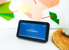 L’Amazon Echo Show en photo sera bientôt concurrencé par Apple.