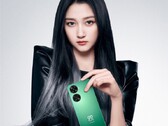 Le Huawei Nova 11 SE dans l'une de ses trois couleurs de lancement. (Source de l'image : Weibo)