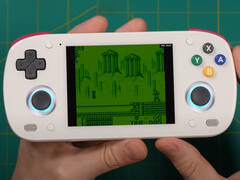 Retroid a maintenant confirmé qu'il ne peut pas résoudre les problèmes d'affichage sur le Pocket Mini. (Source de l'image : Retro Game Corps - édité)