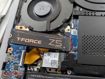 Nous utilisons le T-Force Z540 à la place d'un SSD classique