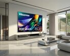 Le téléviseur Hisense 116UXS (photo accrochée au mur d'un salon) est présenté au salon CES 2026. (Source de l'image : Hisense)