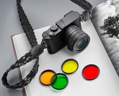Grâce à son capteur noir et blanc, le Leica Q3 Monochrom peut même être utilisé avec des filtres de couleur.