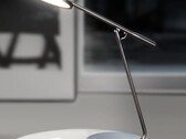 La lampe Lenovo YOGA L5 dispose d'un chargeur sans fil de 10 W dans sa base. (Image source : Lenovo YOGA via Weibo)