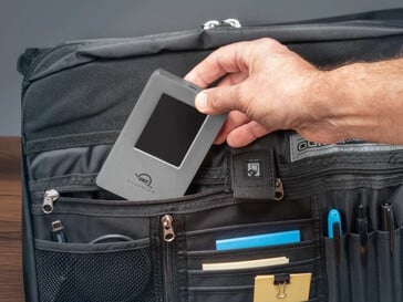 Le nouveau SSD est portable grâce à ses dimensions compactes (Image source : OWC)
