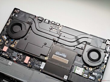 ...mais l'unité de refroidissement est faible et bruyante.