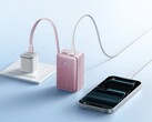 Une version rose de l'Anker Nano Power Bank (photo) est désormais disponible au Royaume-Uni. (Source : Anker)