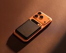 Pour s'harmoniser avec le nouvel iPhone, l'enregistreur AI est également disponible en orange.