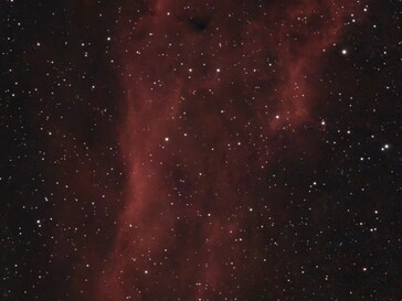 NGC 1499 (800 photos empilées) après réduction du bruit dans l'application Dwarflab.