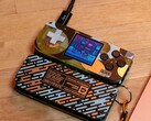 Le PicoSystem est une console de jeu portable basée sur le microcontrôleur RP2040. (Source de l'image : Pimoroni)