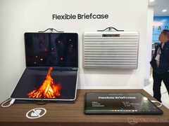Le Flexible Briefcase est le dernier exemple en date de l'écran pliable à grand facteur de forme de Samsung Display. (Source de l'image : Notebookcheck)